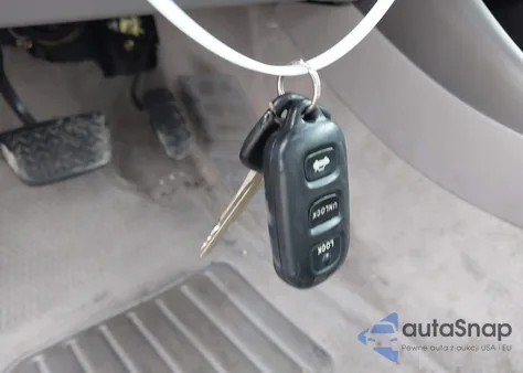 2003 Toyota Camry Le from USA, damaged, VIN 4T1BE30K43U163496